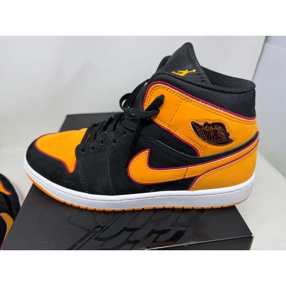 Jordan 1 Mid SE Black Vivid Orange Mens 12 FJ4923-008 W Box